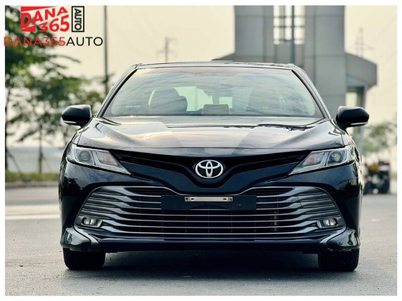 Có nên mua Toyota Camry 2020 cũ không?