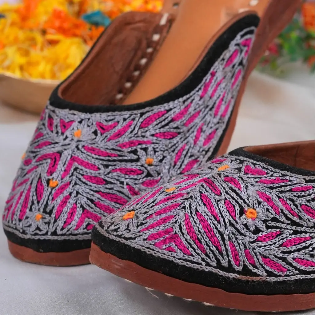 Buy Traditional Rajasthani Leather Juttis & Footwear Online | Rajasthan Studio