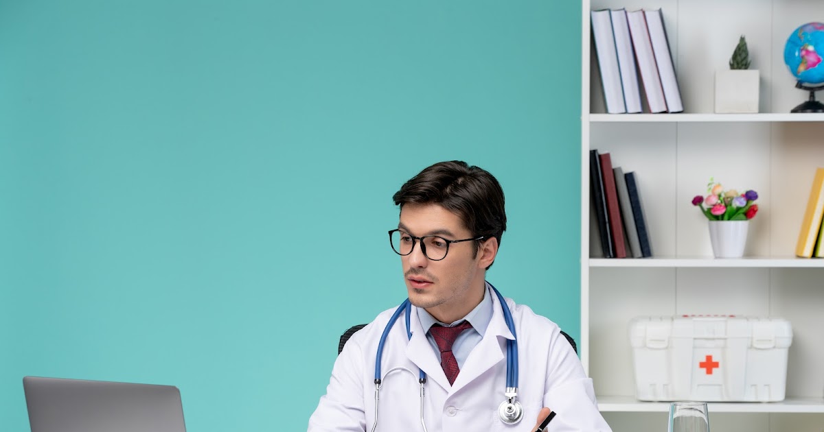 From Cold to Chronic Illness: When to Visit a General Medicine Doctor vs a Specialist