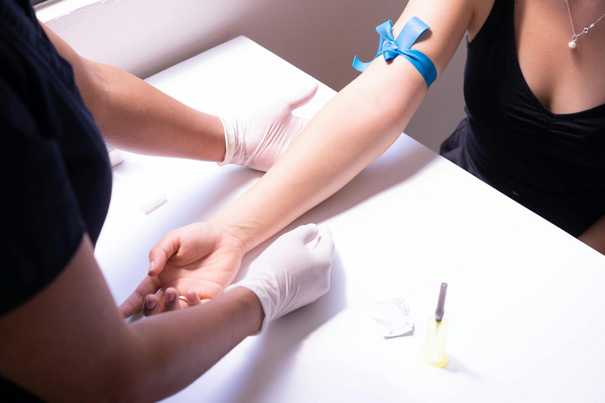 NHS Phlebotomy Training in UK | NHS Certificate of Competence