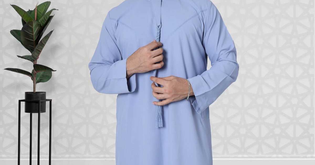 Elegant Pestle Sky Blue Emirati Thobe for Modern Muslims