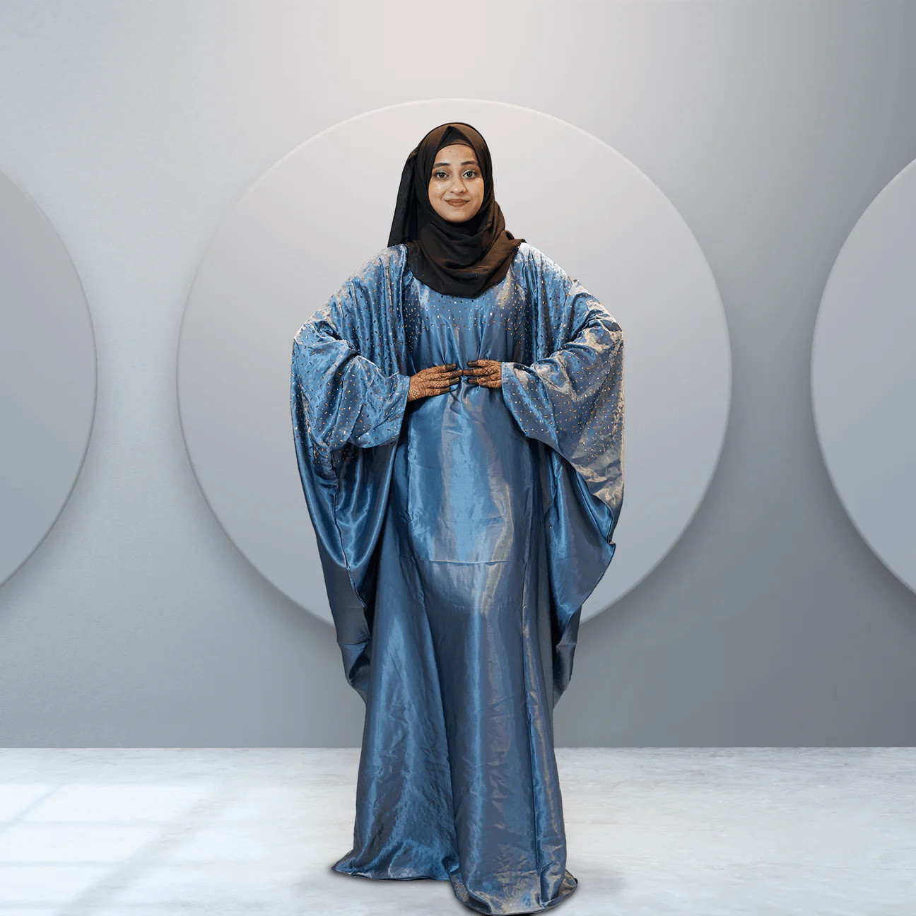 Online Blue Satin Kaftan Abaya – Why It’s Always the Right Choice