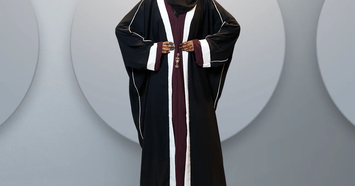 Shop Contrast Abaya in Black, Deep Maroon – Modern Modesty Redefined