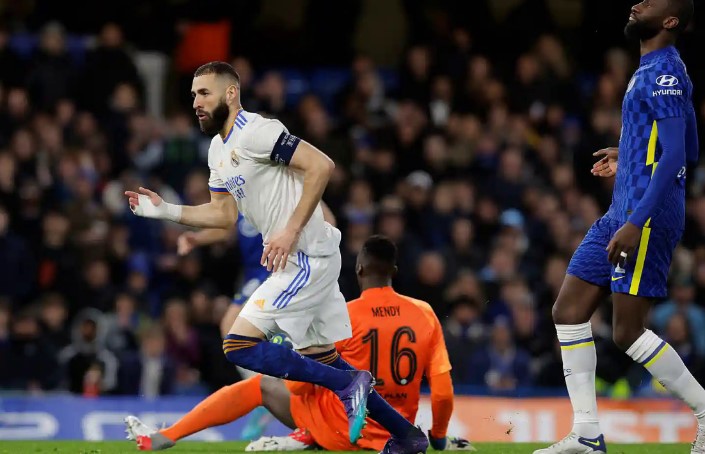 Tiền Đạo Là Gì? Vai Trò Của Tiền Đạo Cắm Trong Bóng Đá Vegas79