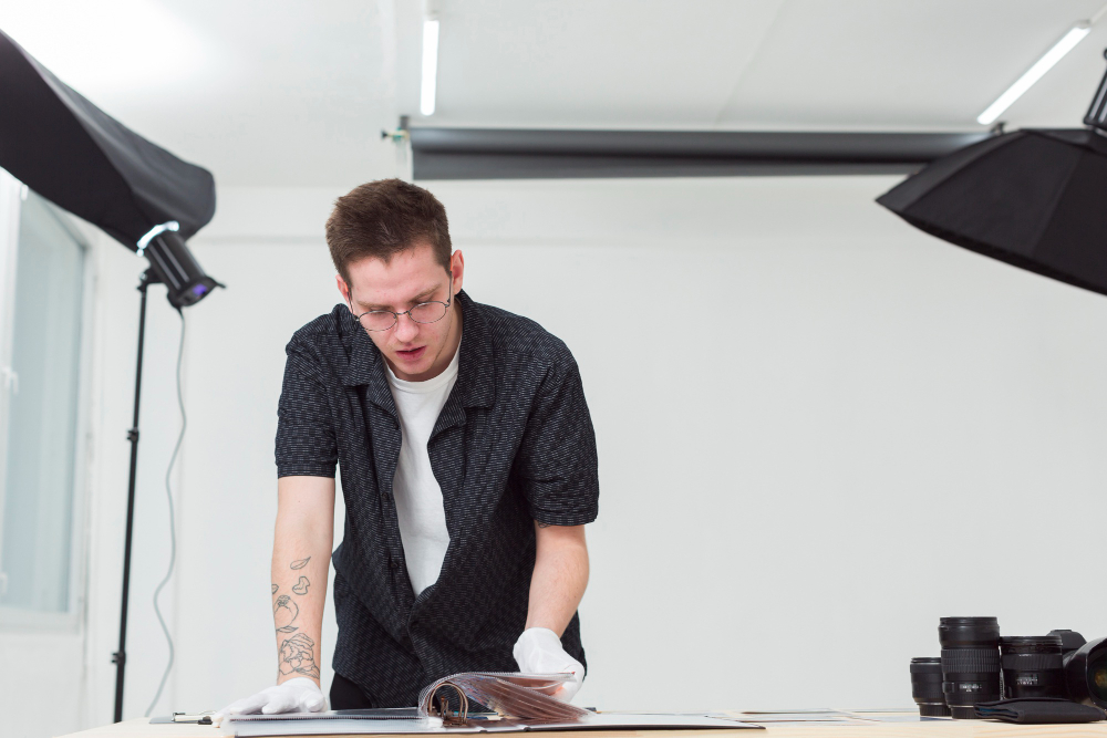 The Cost Advantage of Hiring a Fractional Creative Director