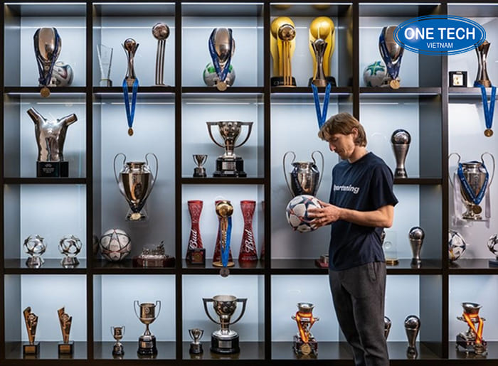 Kệ trưng bày bằng khen sang trọng, chất liệu cao cấp