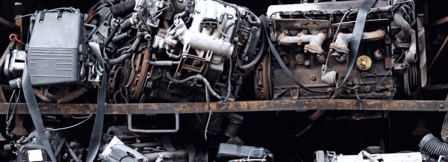 Powertrain Salvage Engine Cover Image