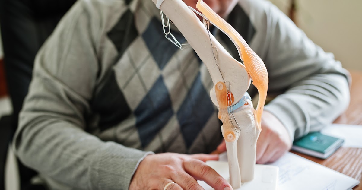 Success Rates of Robotic Total Knee Arthroplasty: Insights from Experts