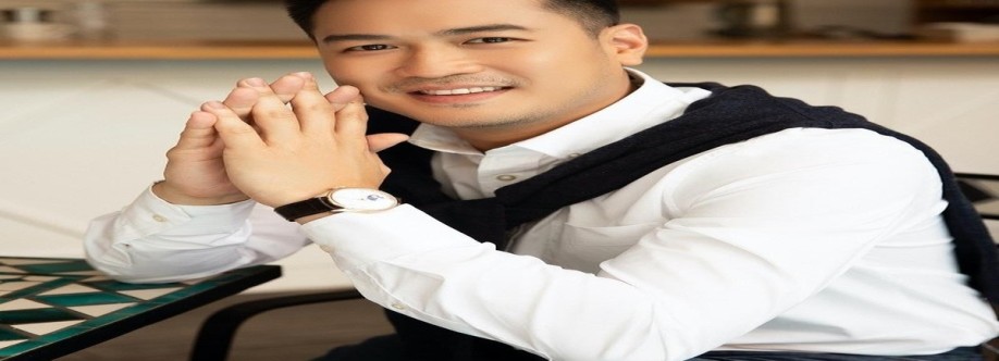 Iwin ceo truong dinh hoang Cover Image