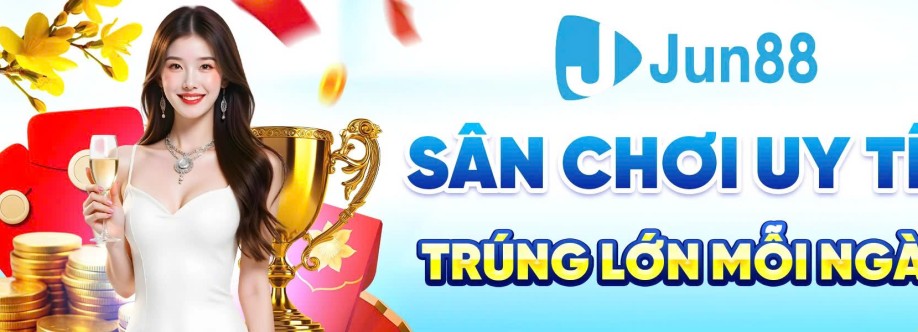 Nguyễn Minh Quân Cover Image