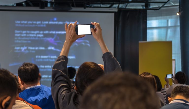 Building Mobile Apps for 2025: What Users Expect Today That They Didn’t Yesterday - Digital Links